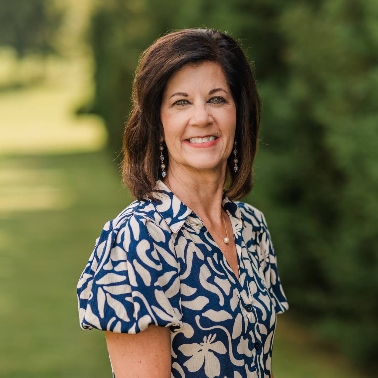jefferson county chamber of commerce's office manager donna yates